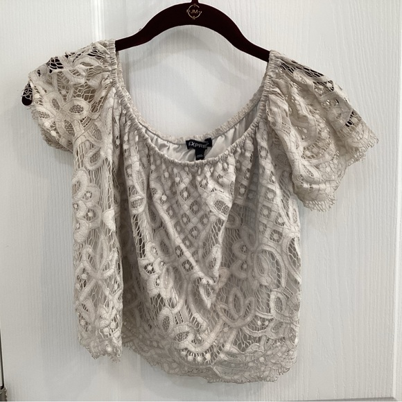 Express Beige Lace Blouse - Picture 2 of 9